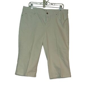 Rafaela sport ladies size 16 straight white denim Capris